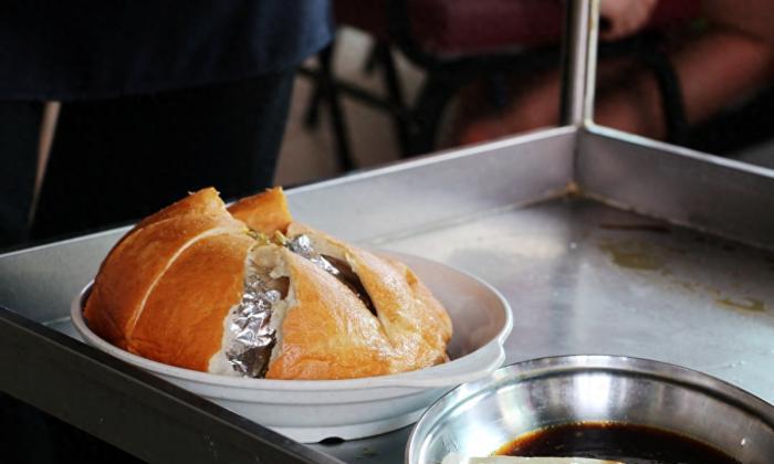 奇特的馬來西亞美食：麵包雞！